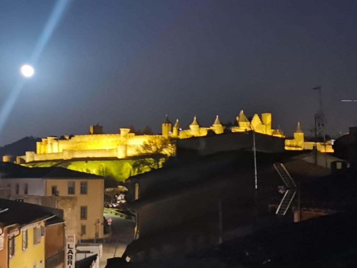 Rooftop Face A La Cite 'Rfc' Carcassonne Exterior photo